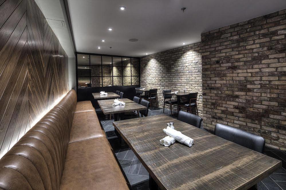 The Walper Hotel, Part Of Jdv By Hyatt Kitchener Extérieur photo